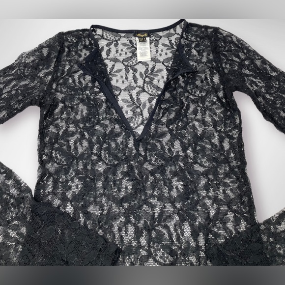 🛍️FINAL SALE🛍️ Mango Lace Sheer Long Sleeve Top - Picture 6 of 11